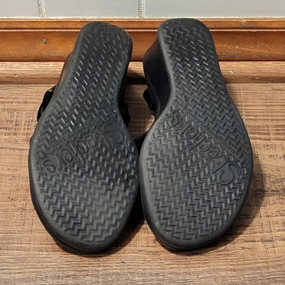 Sketchers black strappy 2.5" wedge heel sandals. Sz: 8 - Picture 4 of 4
